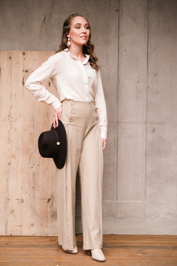 Pleated Linen Trouser ~ Latte - Lifestyle Shot